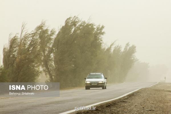 خیزش گرد و خاک در شرق و غرب کشور