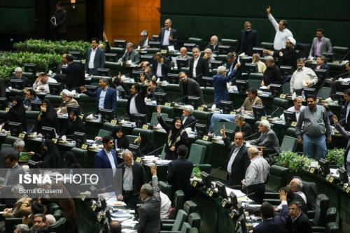 اعلام وصول ۴ سوال از وزیر بهداشت و درمان