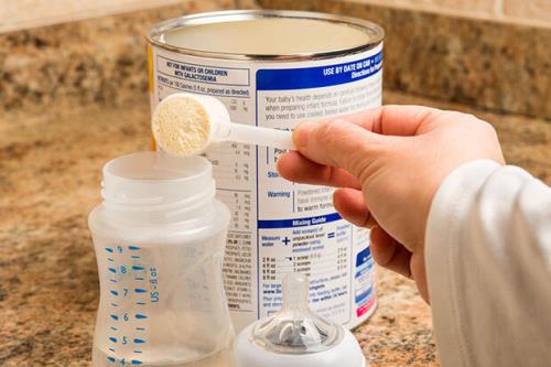 7 درخواست داروخانه ها برای اصلاح روند عرضه شیرخشک