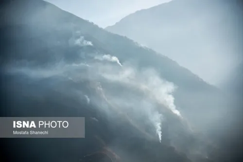 ۴۸ آتش نشان تهرانی در ارتفاع ۲۵۰۰ متری برای مهار آتش در جنگل های الیت